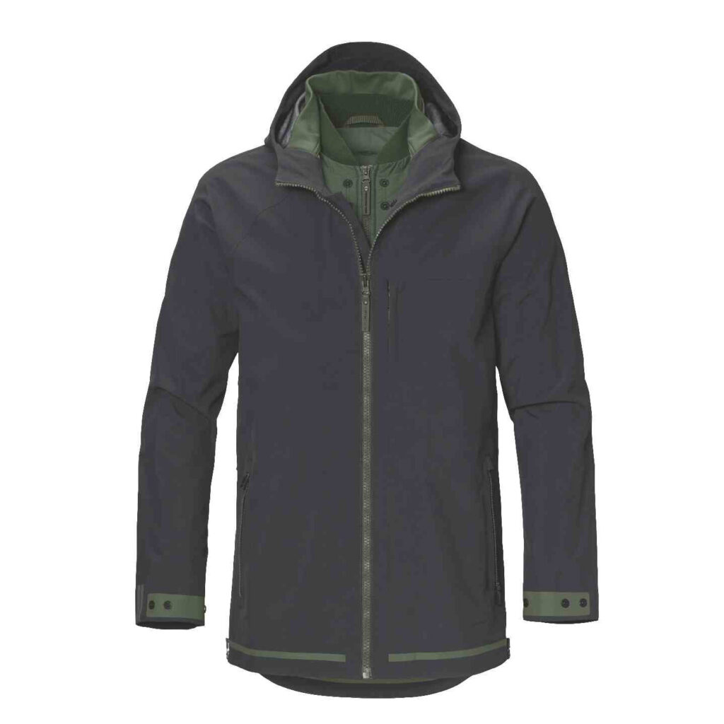 Eine dunkle Outdoor-Jacke mit Kapuze, Front-Reißverschluss und geknöpften Ärmelbündchen, mit grünem Innenfutter und einer zusätzlichen Innenschicht am Kragen - jetzt als BMW Motorrad Fahrerausstattung reduziert erhältlich. Rider's Point der Kaltenbach Gruppe. Dein Partner für BMW Motorrad und Honda.